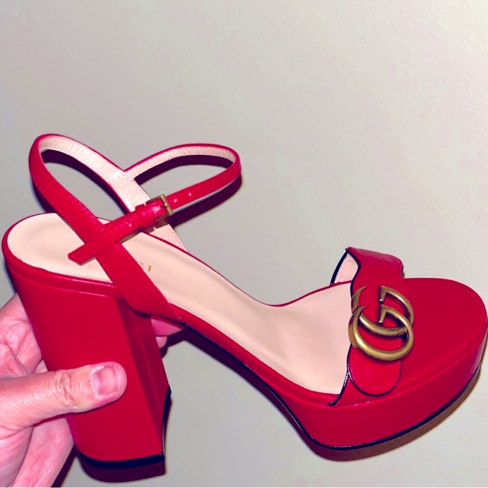 ❤️✨✨🍓Brand new authentic bright red GUCCI platform ✨❤️🍓🪽✨heels
